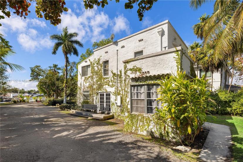 Picture of 678 NW North River Dr, Miami FL 33136