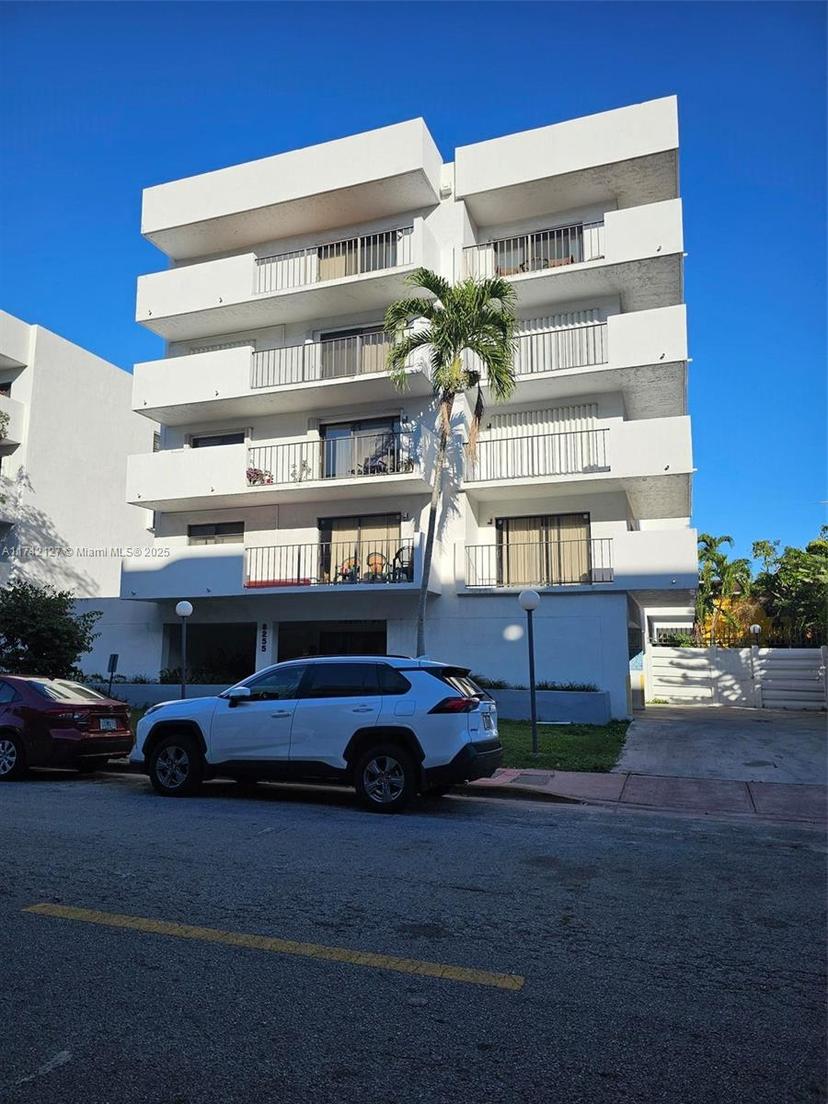 Picture of 8255 Abbott Ave # 303, Miami Beach FL 33141