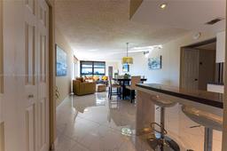 Picture of 20225 NE 34Th Ct # 818, Aventura, FL 33180
