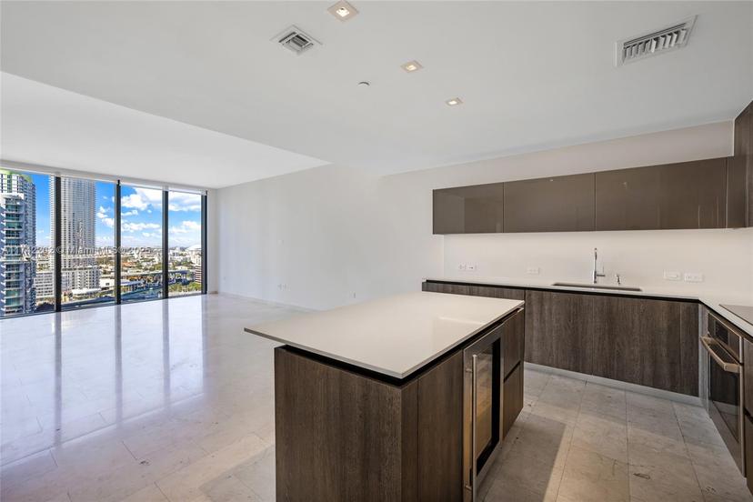 Picture of 68 SE 6Th St # 2010, Miami FL 33131