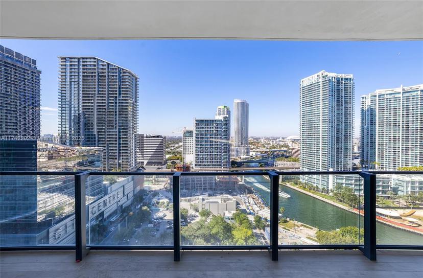 Picture of 68 SE 6Th St # 2010, Miami FL 33131