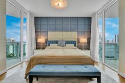 Picture of 19400 Turnberry Way # 2011, Aventura, FL 33180
