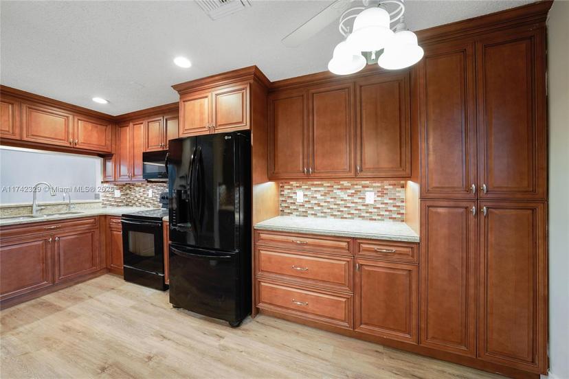 Picture of 7490 S Pinewalk Dr S # 20, Margate FL 33063