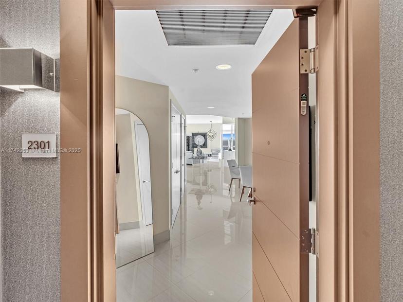 Picture of 17301 Biscayne Blvd # 2301, North Miami Beach FL 33160