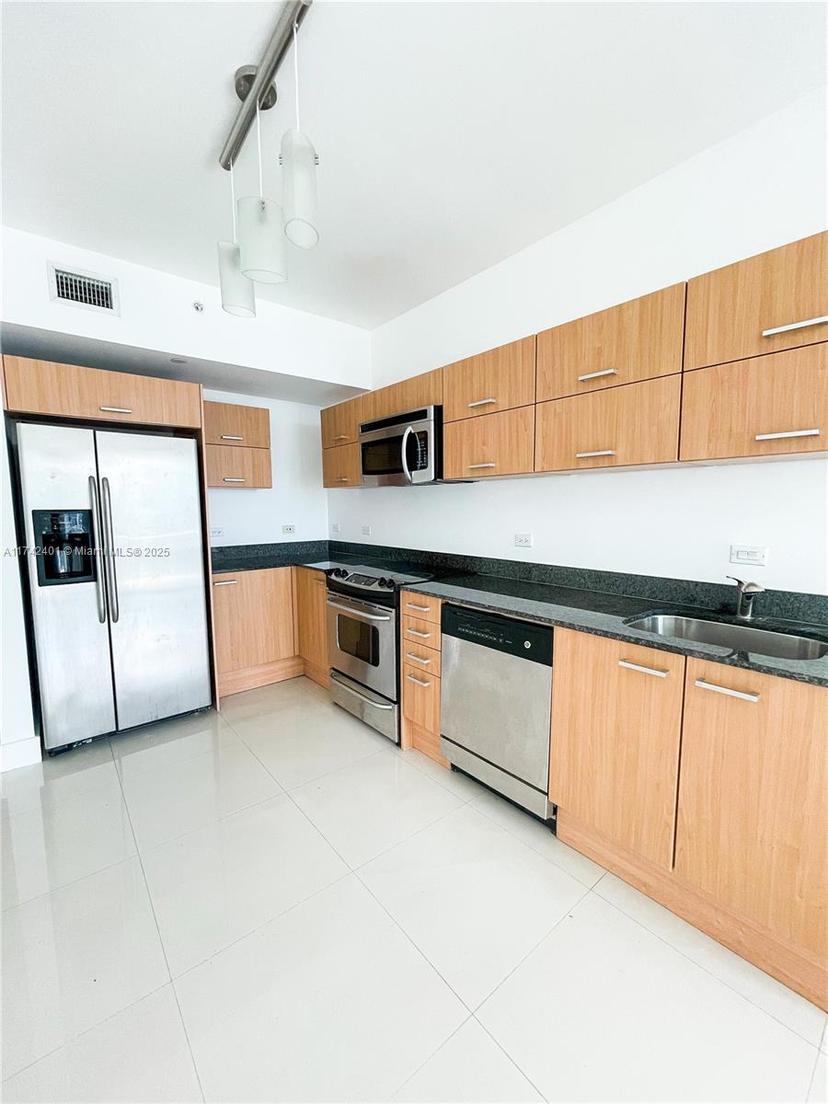 Picture of 350 S Miami Ave # 2412, Miami FL 33130