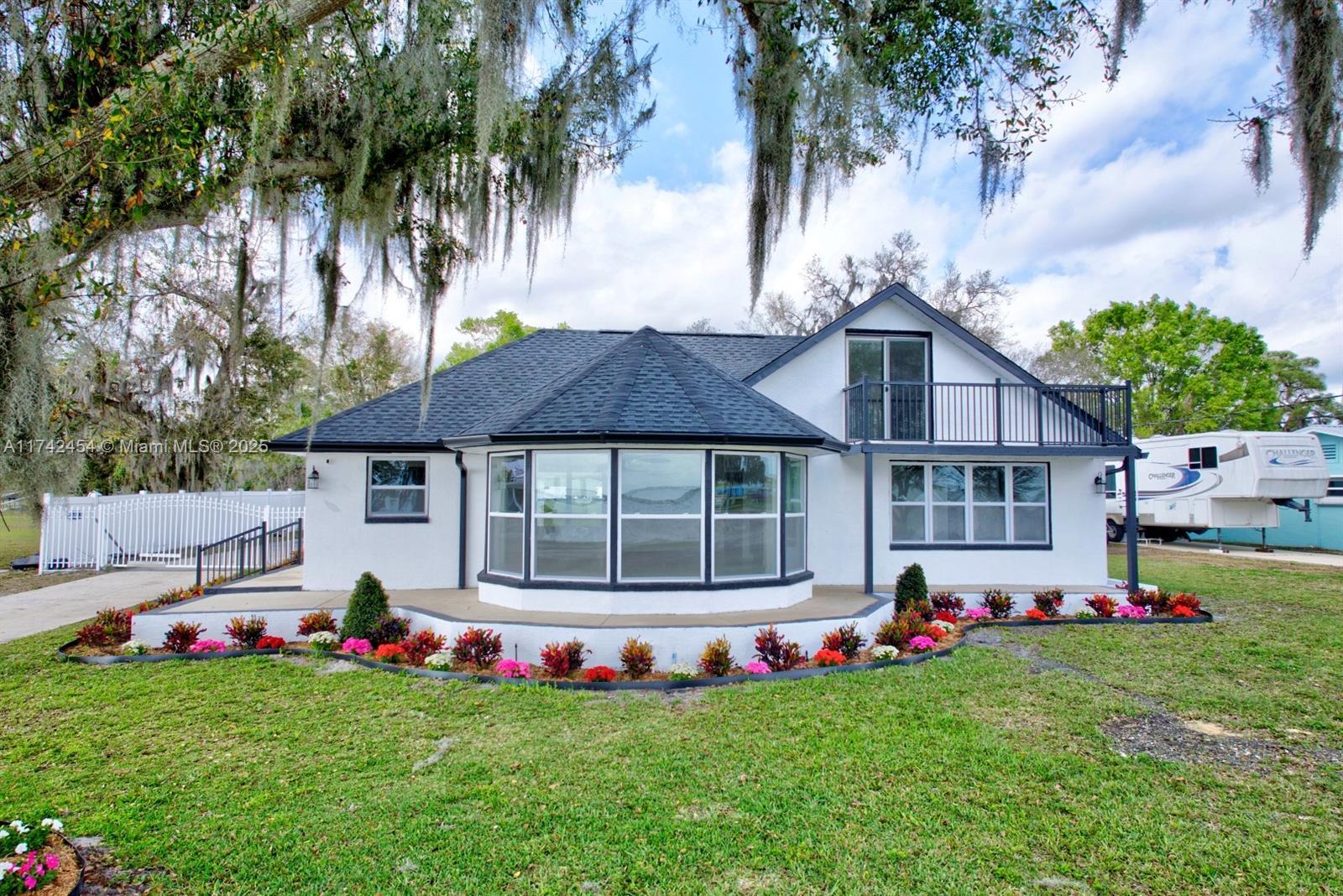 Picture of 4290 Lakeview Dr, Sebring, FL 33870