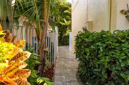 Picture of 803 Garnet Circles, Weston, FL 33326