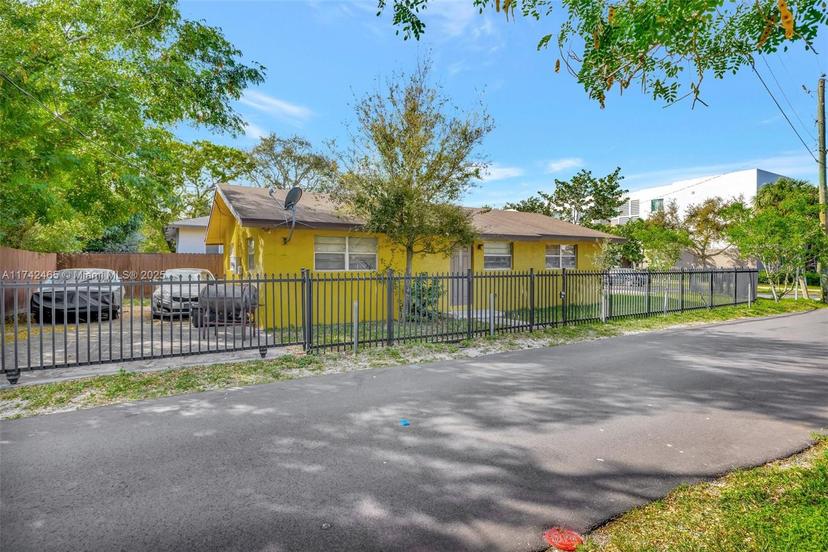 Picture of 1300 NW 7Th Pl, Fort Lauderdale FL 33311