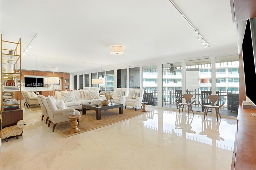 Picture of 3 Grove Isle Dr # C507, Miami FL 33133