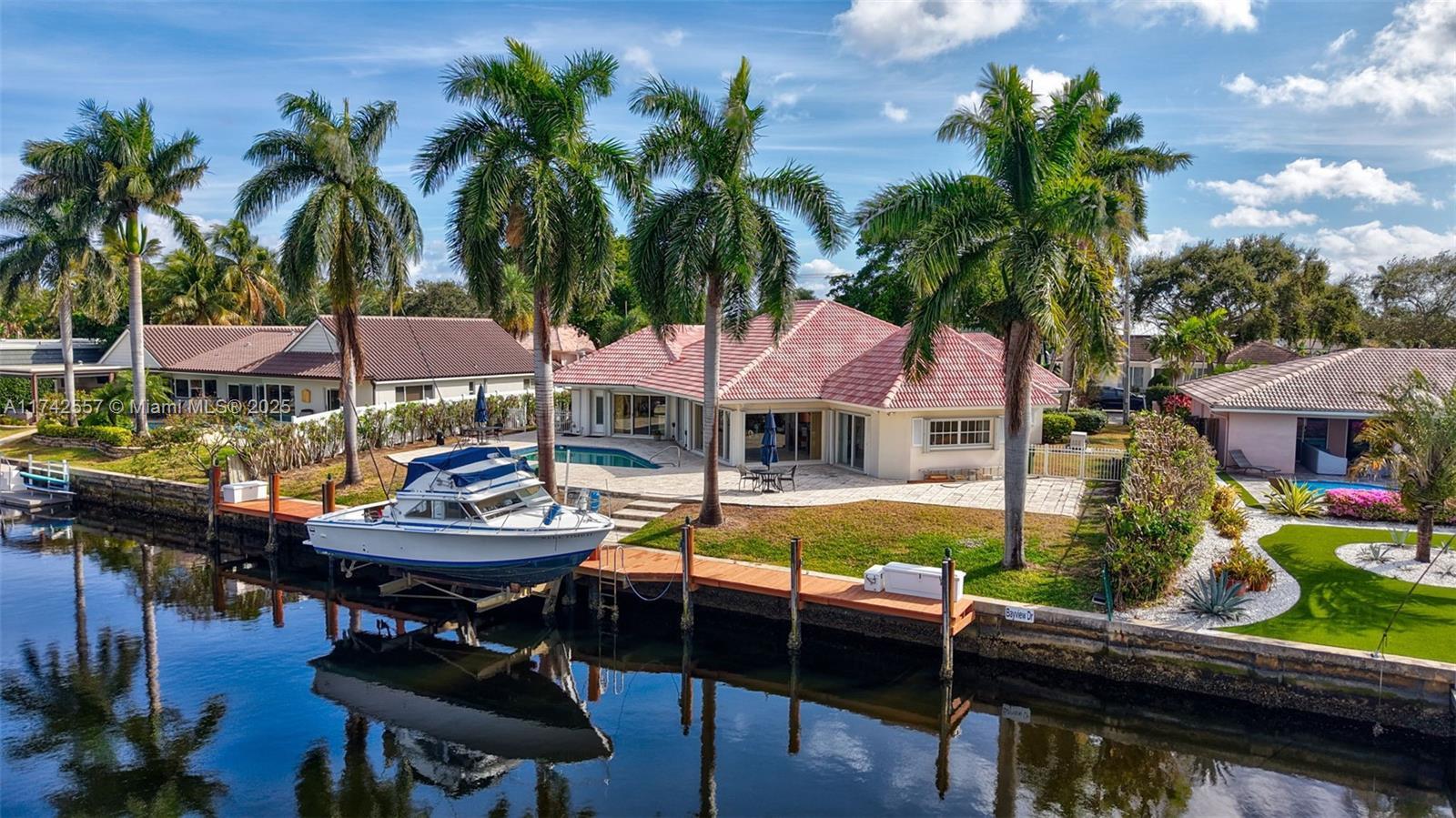 Picture of 5517 Bayview Dr, Fort Lauderdale, FL 33308