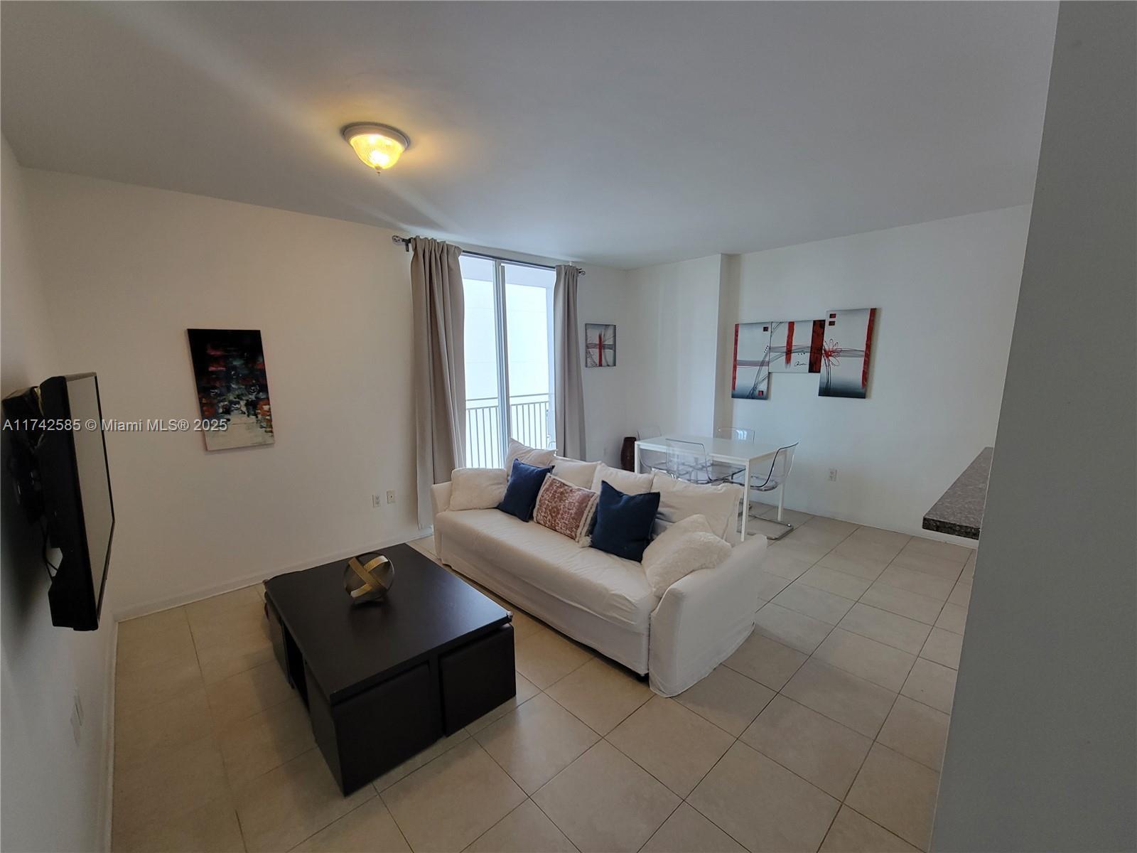 Picture of 185 SE 14Th Ter # 1101, Miami, FL 33131