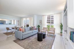 Picture of 2951 S Bayshore Dr, Miami, FL 33133