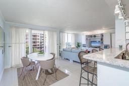 Picture of 2951 S Bayshore Dr, Miami, FL 33133