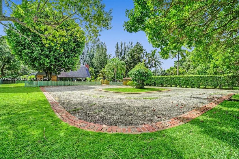 Picture of 6031 SW 82Nd Ave, Miami FL 33143