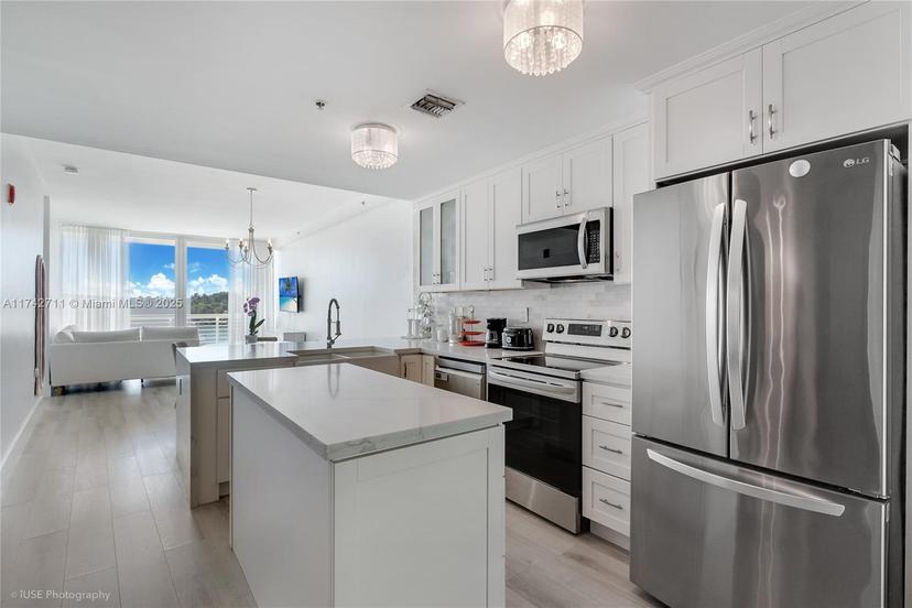 Picture of 6580 Indian Creek Dr # 304, Miami Beach FL 33141
