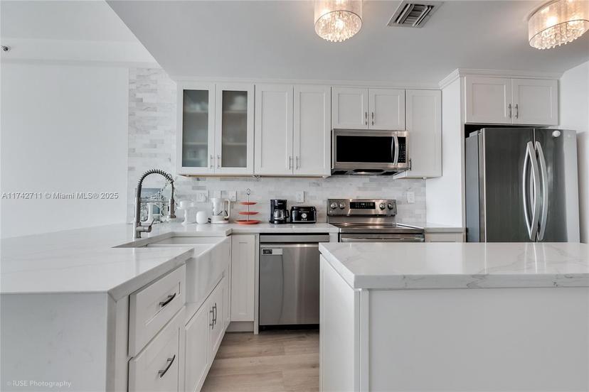 Picture of 6580 Indian Creek Dr # 304, Miami Beach FL 33141