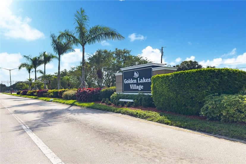 Picture of 110 Lake Meryl Dr # 216, West Palm Beach FL 33411