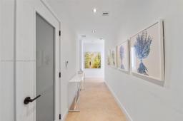 Picture of 6799 Collins Ave # 211, Miami Beach, FL 33141