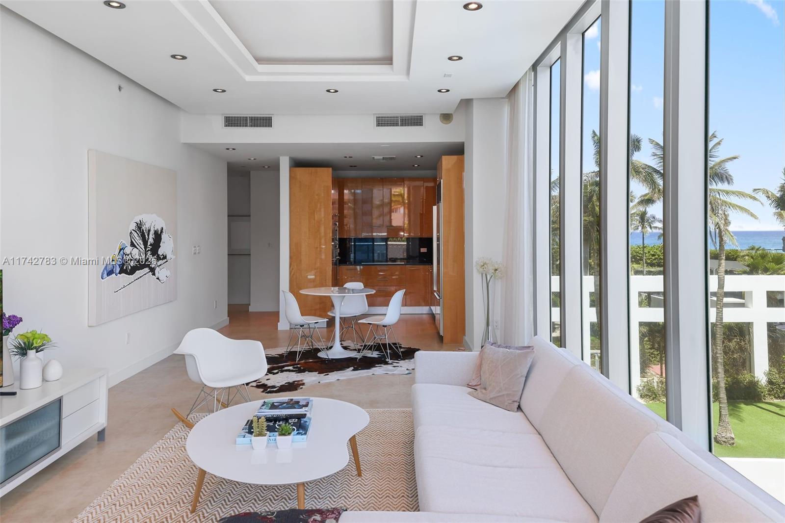 Picture of 6799 Collins Ave # 211, Miami Beach, FL 33141