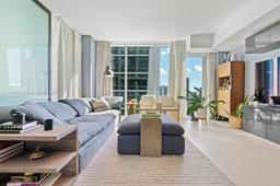 Picture of 1040 Biscayne Blvd # 3908, Miami, FL 33132