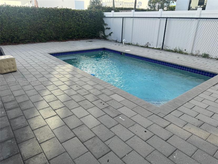Picture of 7525 NW 101St Pl, Doral FL 33178