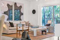Picture of 700 NE 155Th St, Miami, FL 33162
