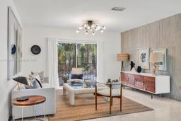 Picture of 700 NE 155Th St, Miami, FL 33162