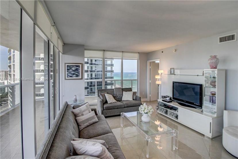 Picture of 1830 S Ocean Dr # 1708, Hallandale Beach FL 33009