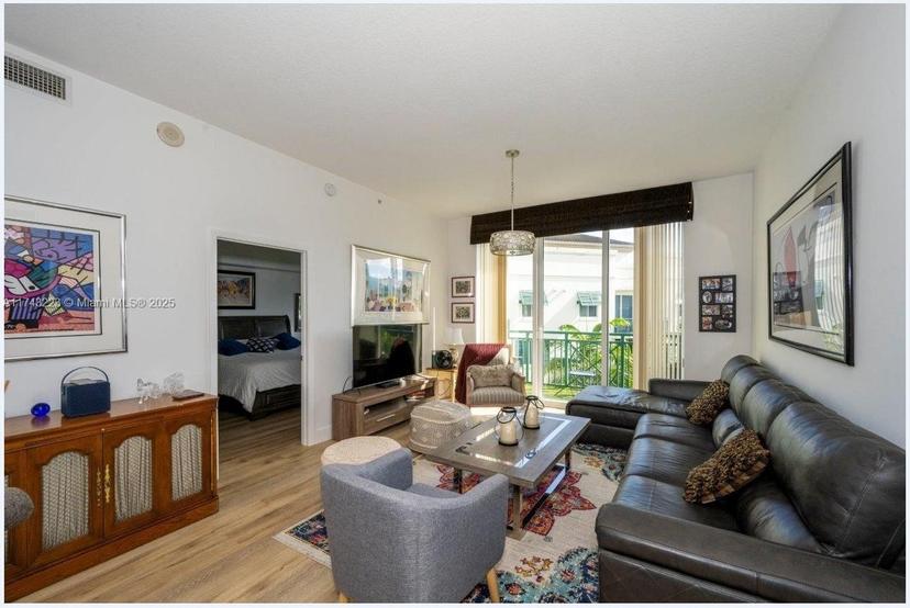 Picture of 510 NW 84Th Ave # 640, Plantation FL 33324