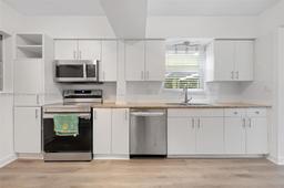 Picture of 535 NE 158Th St, Miami, FL 33162