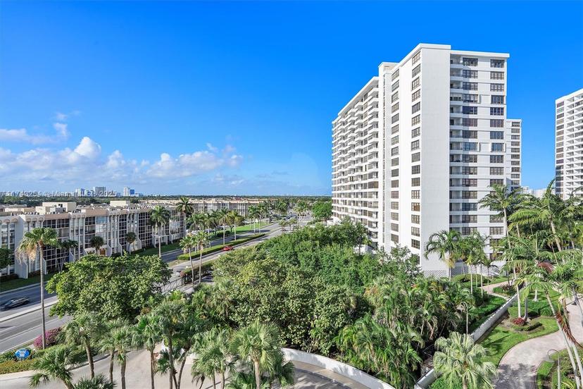 Picture of 500 Three Islands Blvd # 411, Hallandale Beach FL 33009