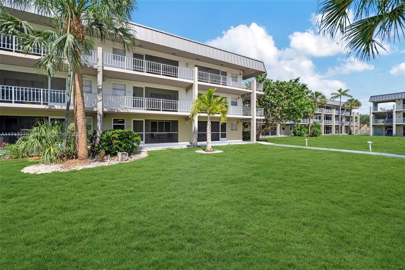 Picture of 270 Layne Blvd # 106, Hallandale Beach FL 33009