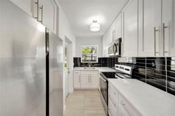 Picture of 270 Layne Blvd # 106, Hallandale Beach, FL 33009