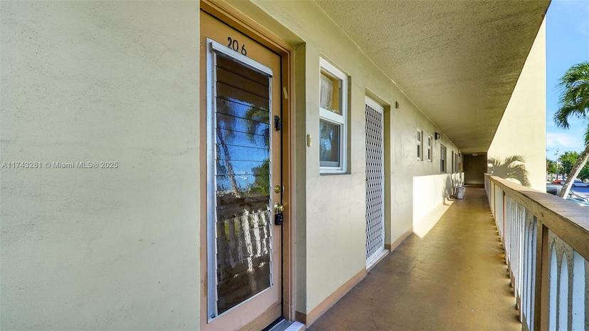 Picture of 900 NE 12Th Ave # 206, Hallandale Beach FL 33009