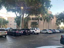 Picture of 9481 Evergreen Pl # 104, Davie, FL 33324