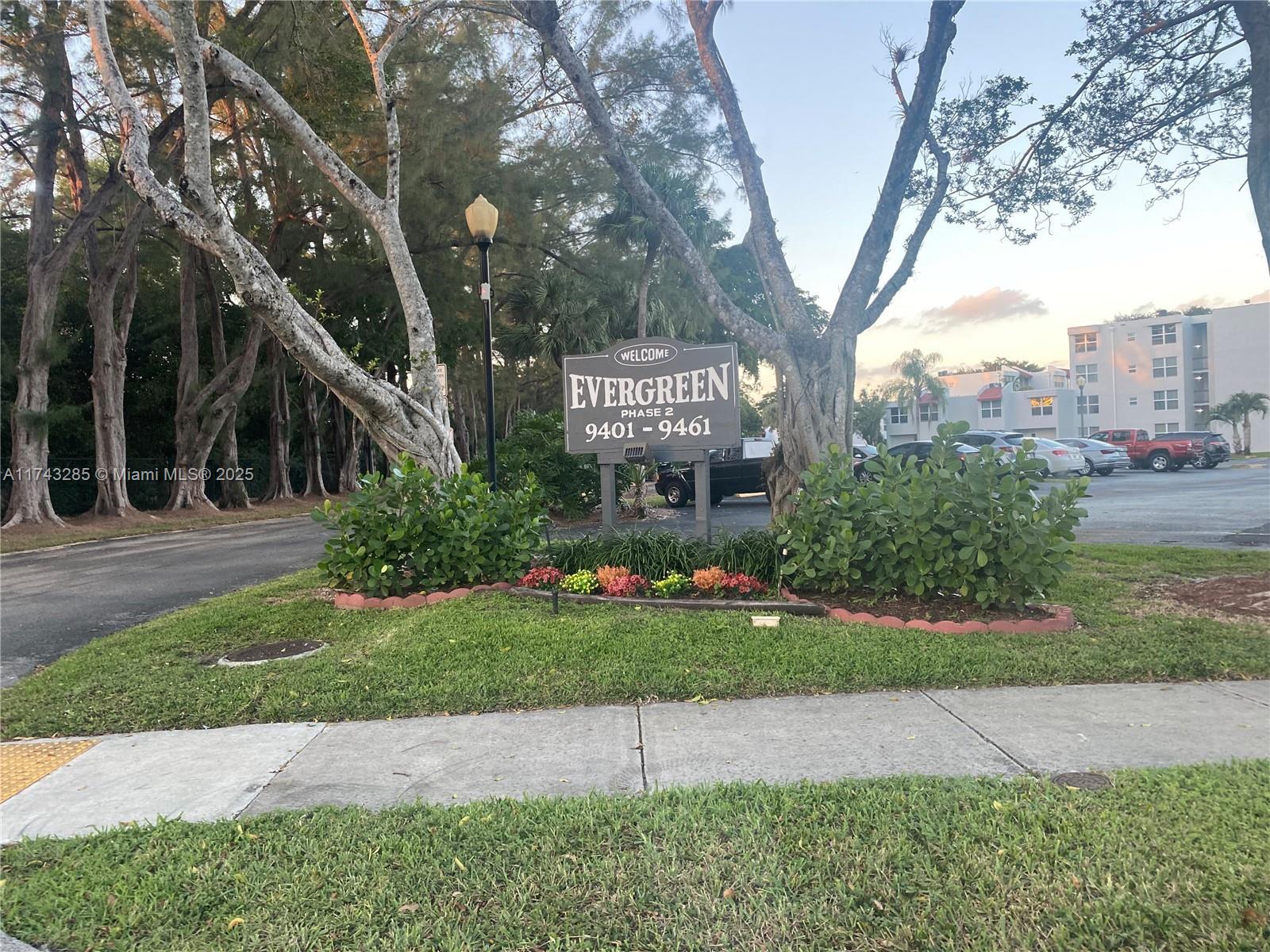 Picture of 9481 Evergreen Pl # 104, Davie, FL 33324