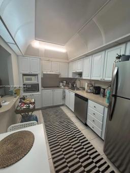 Picture of 19390 Collins Ave # 510, Sunny Isles Beach, FL 33160