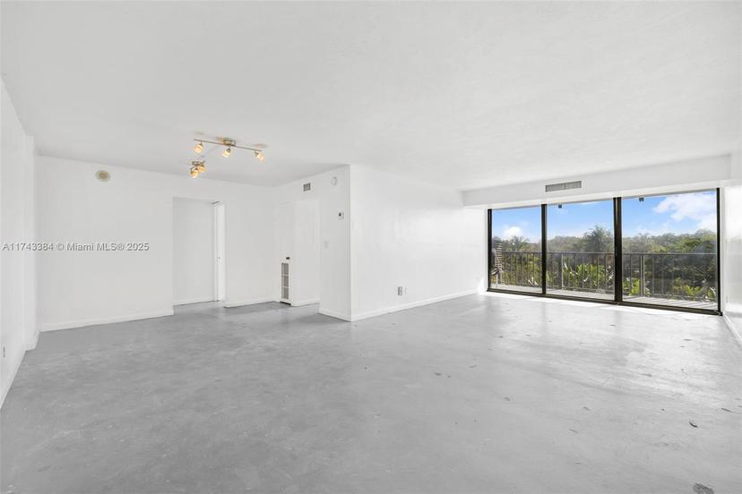 Picture of 5781 Biscayne Blvd # 503, Miami FL 33137