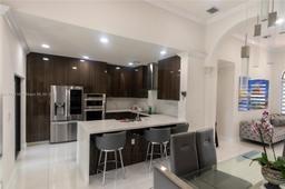 Picture of 7005 W 5Th Ave, Hialeah, FL 33014
