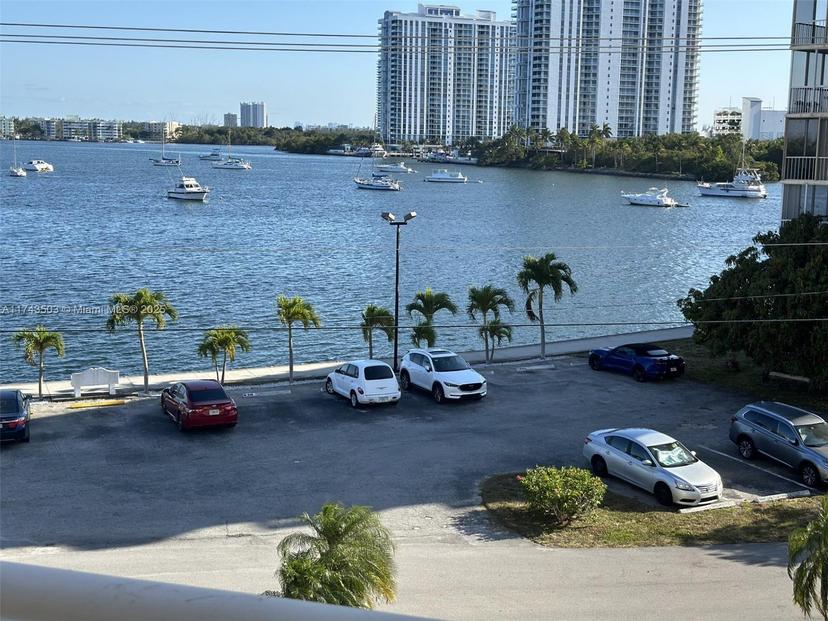 Picture of 2903 Point East Dr # K414, Aventura FL 33160