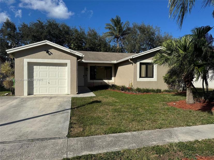 Picture of 9213 NW 53Rd Ct, Sunrise FL 33351