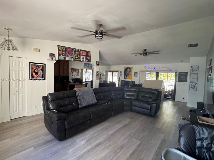 Picture of 9213 NW 53Rd Ct, Sunrise FL 33351