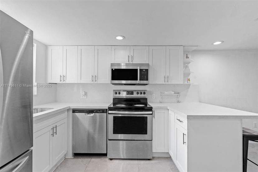 Picture of 5530 W 26Th Ct # 209, Hialeah FL 33016