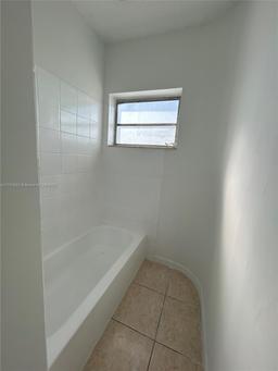 Picture of 20690 NW 15Th Ave # C143, Miami Gardens, FL 33169