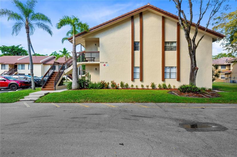 Picture of 2576 Riverside Dr # 415, Coral Springs FL 33065