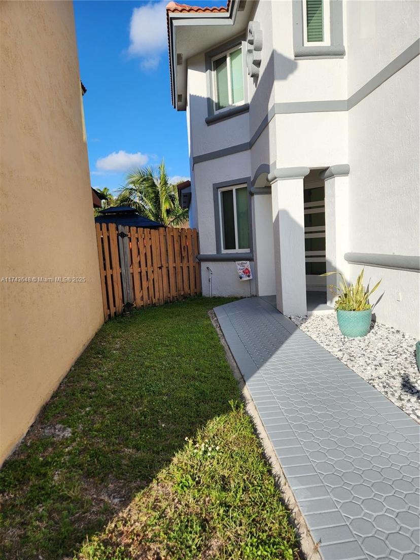 Picture of 15585 SW 112Th Way, Miami FL 33196