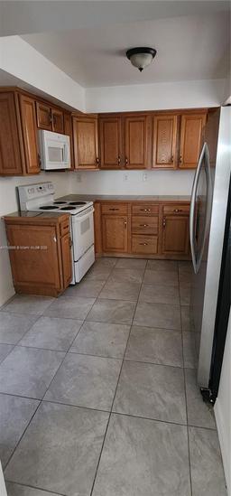 Picture of 3711 NW 95Th Ter # 1126, Sunrise, FL 33351