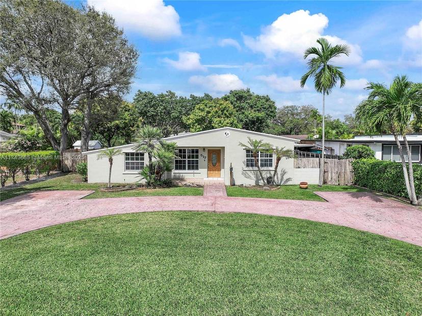 Picture of 517 Wren Ave, Miami Springs FL 33166