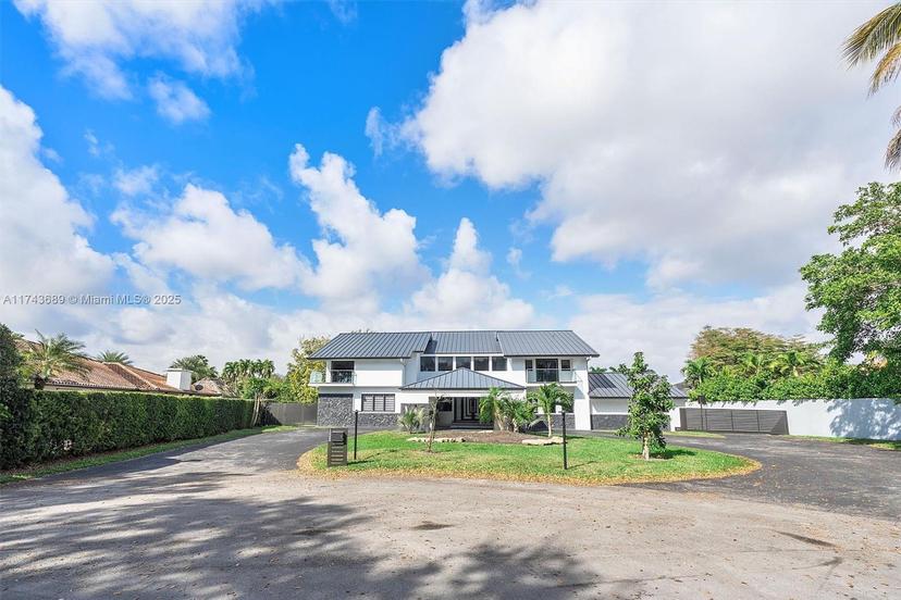 Picture of 10024 SW 94Th Ct, Miami FL 33176