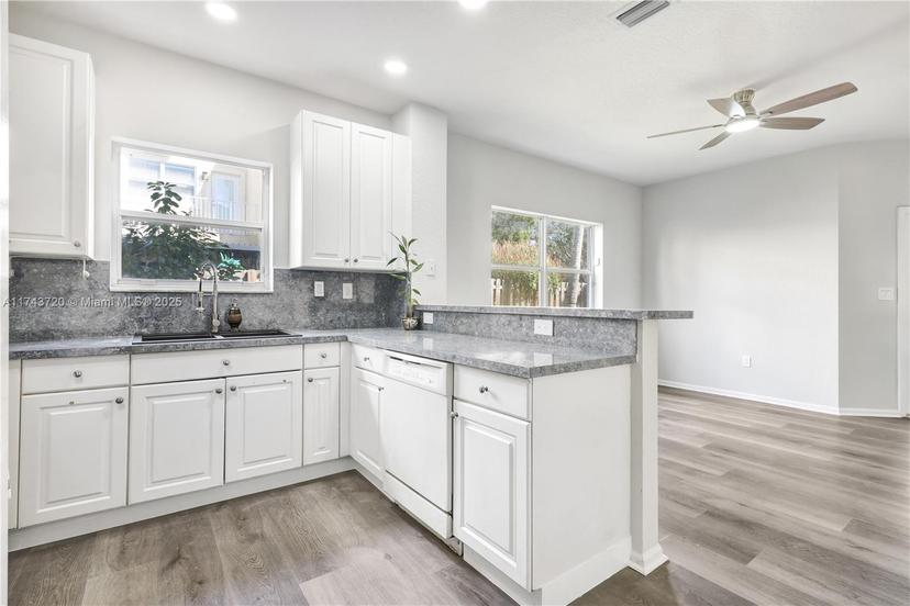 Picture of 7459 NW 17Th Dr, Pembroke Pines FL 33024